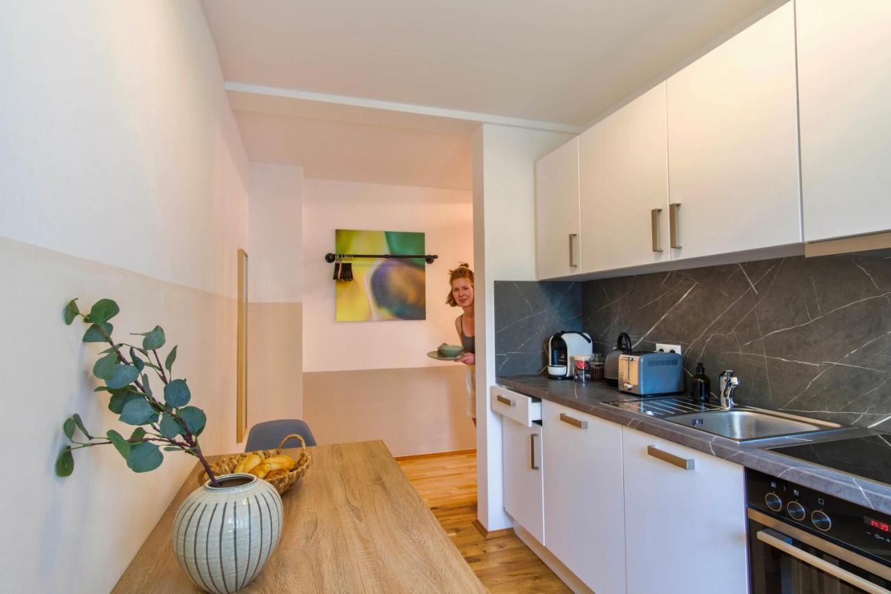 4-Room Luxury Apartment - Close To Central Station, Free Parking, Kitchen 라이프치히 외부 사진